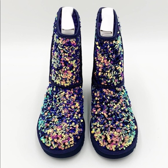 NWT UGG Classic Short Stellar Sequin Medallion - Picture 13 of 15